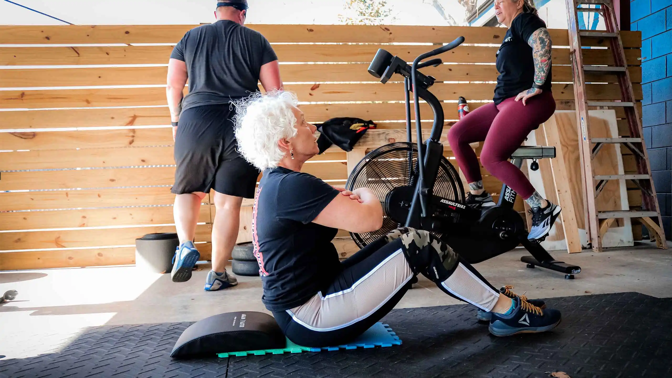 Athletic coach prepares attendees of FREE Savannah Workout at The Coop Gym